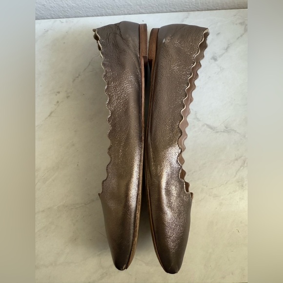 CHLOÈ Lauren Scalloped Leather Ballet Flats - Picture 8 of 12